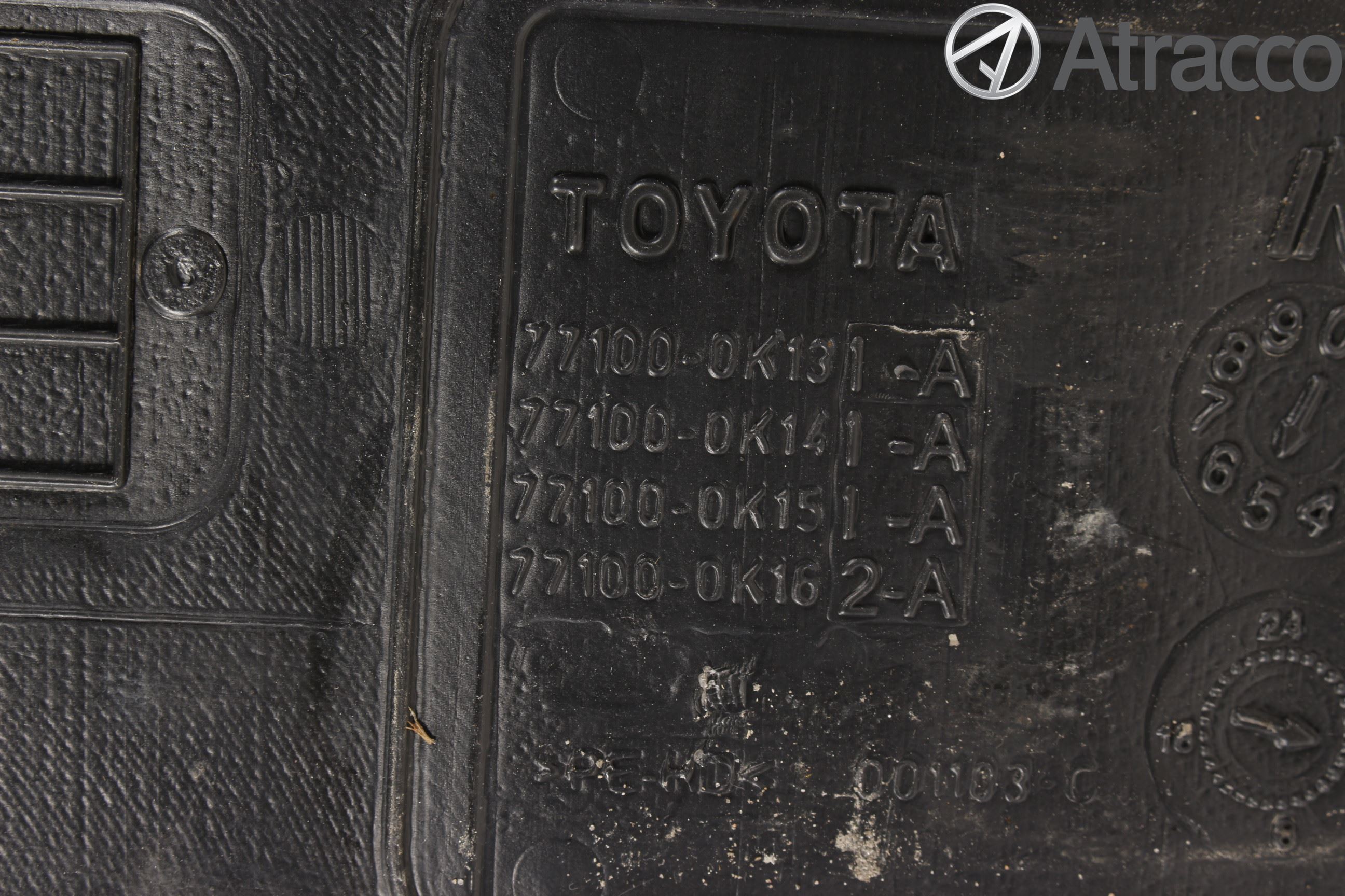 Toyota HILUX 05-16 Bränsletank Diesel