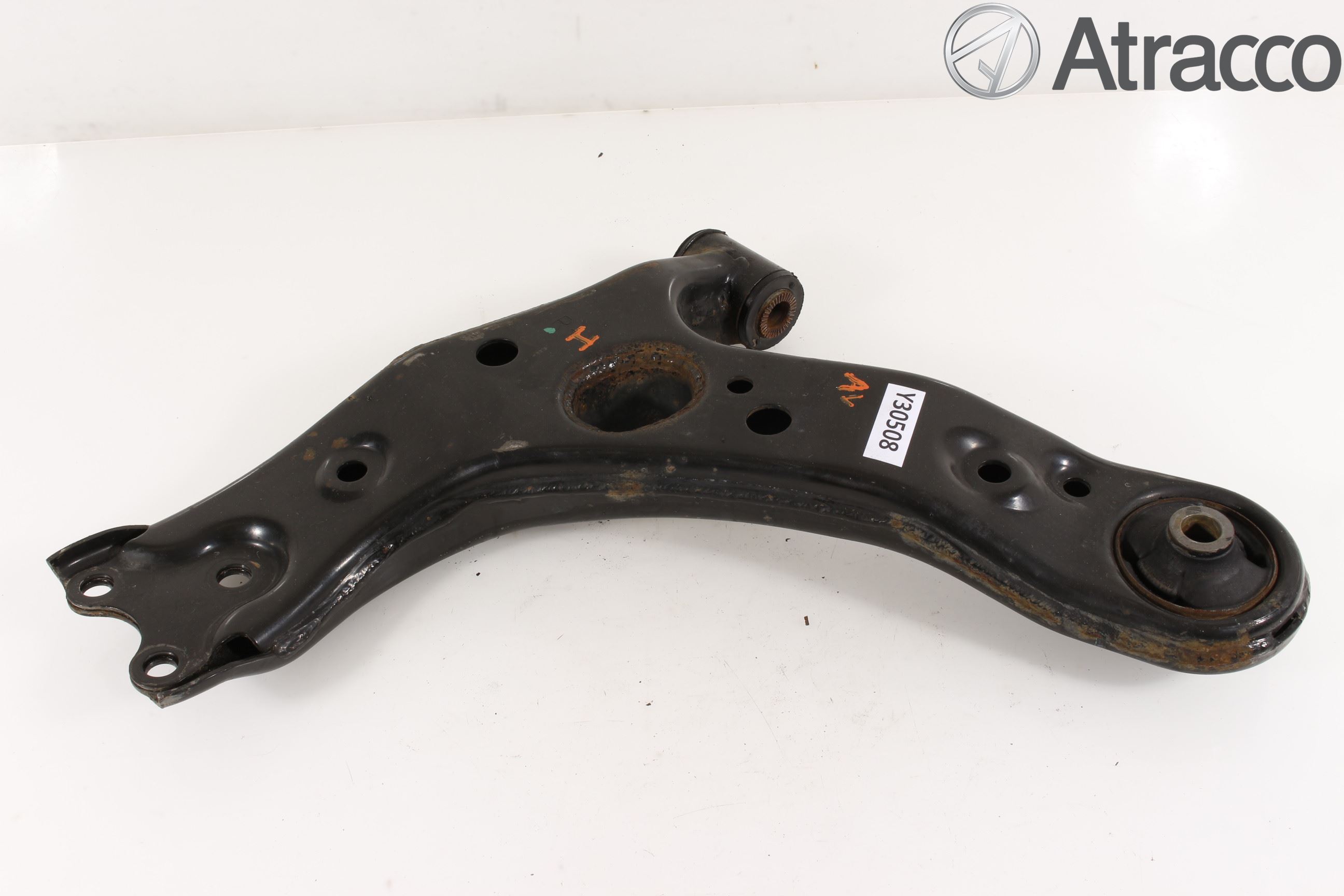 Toyota AURIS 13-19 Bärarm Fram Undre Hö