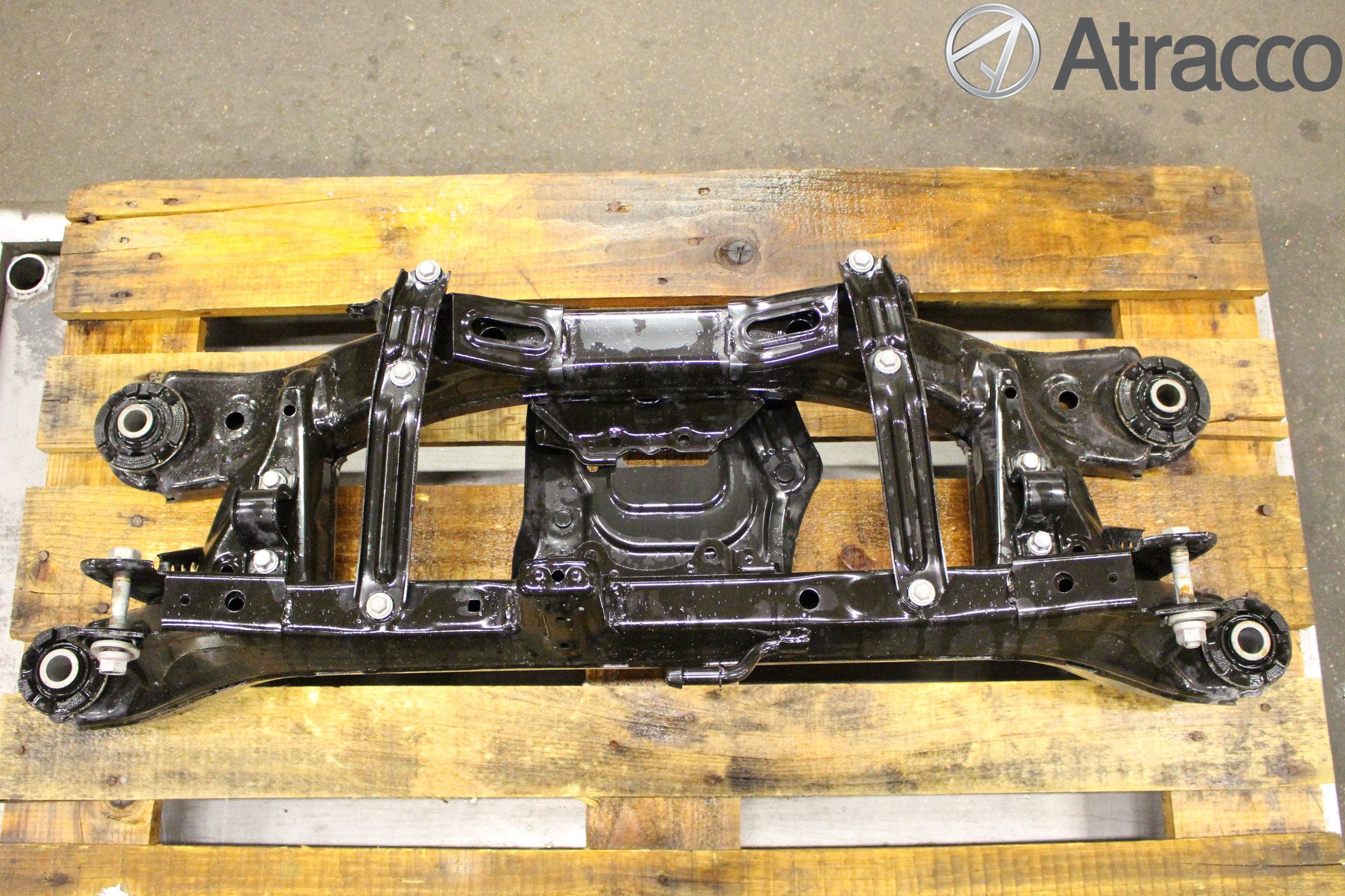 Toyota AVENSIS 16-18 Bakaxelbalk