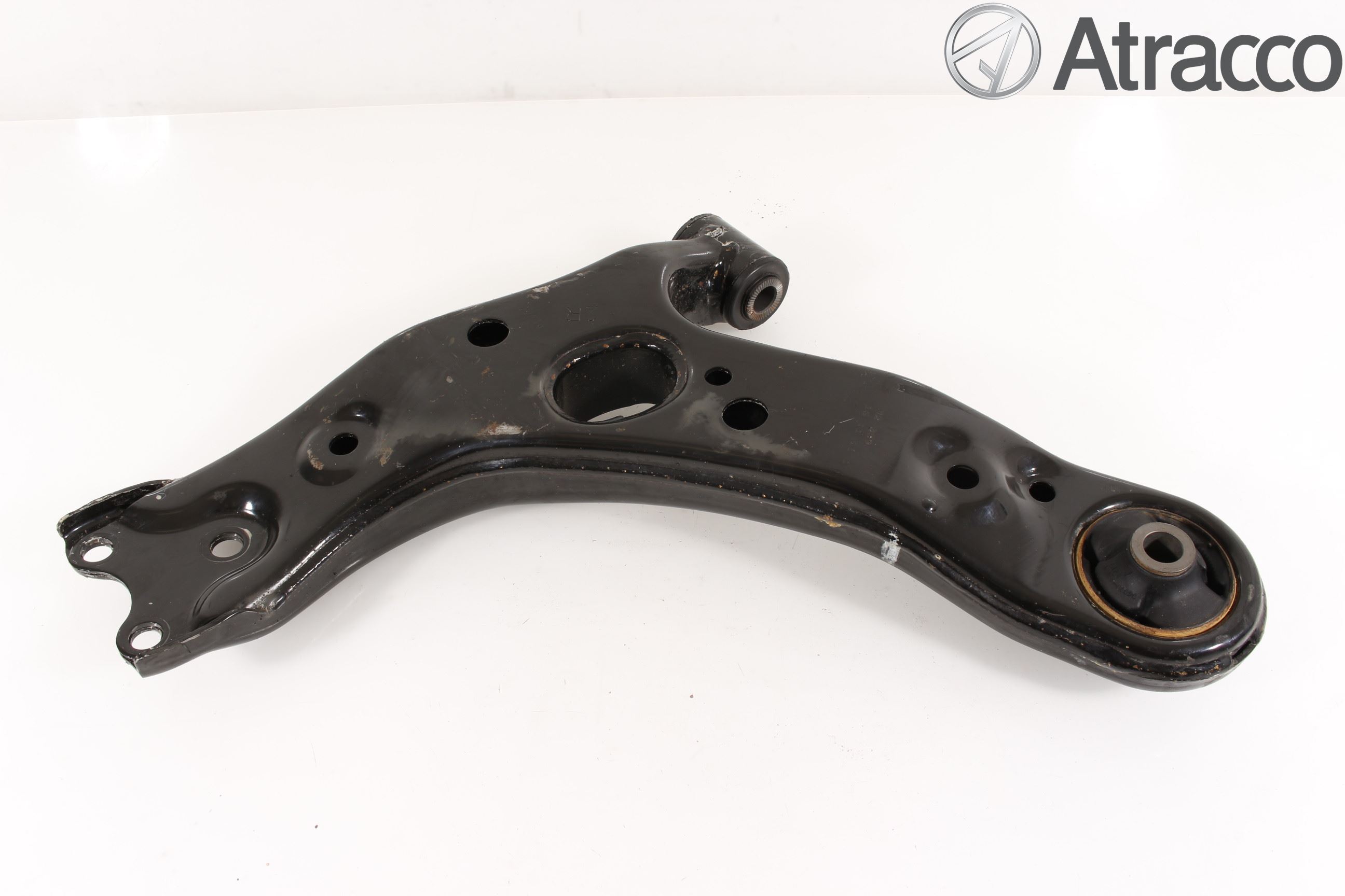 Toyota AVENSIS 16-18 Bärarm Fram Undre Hö