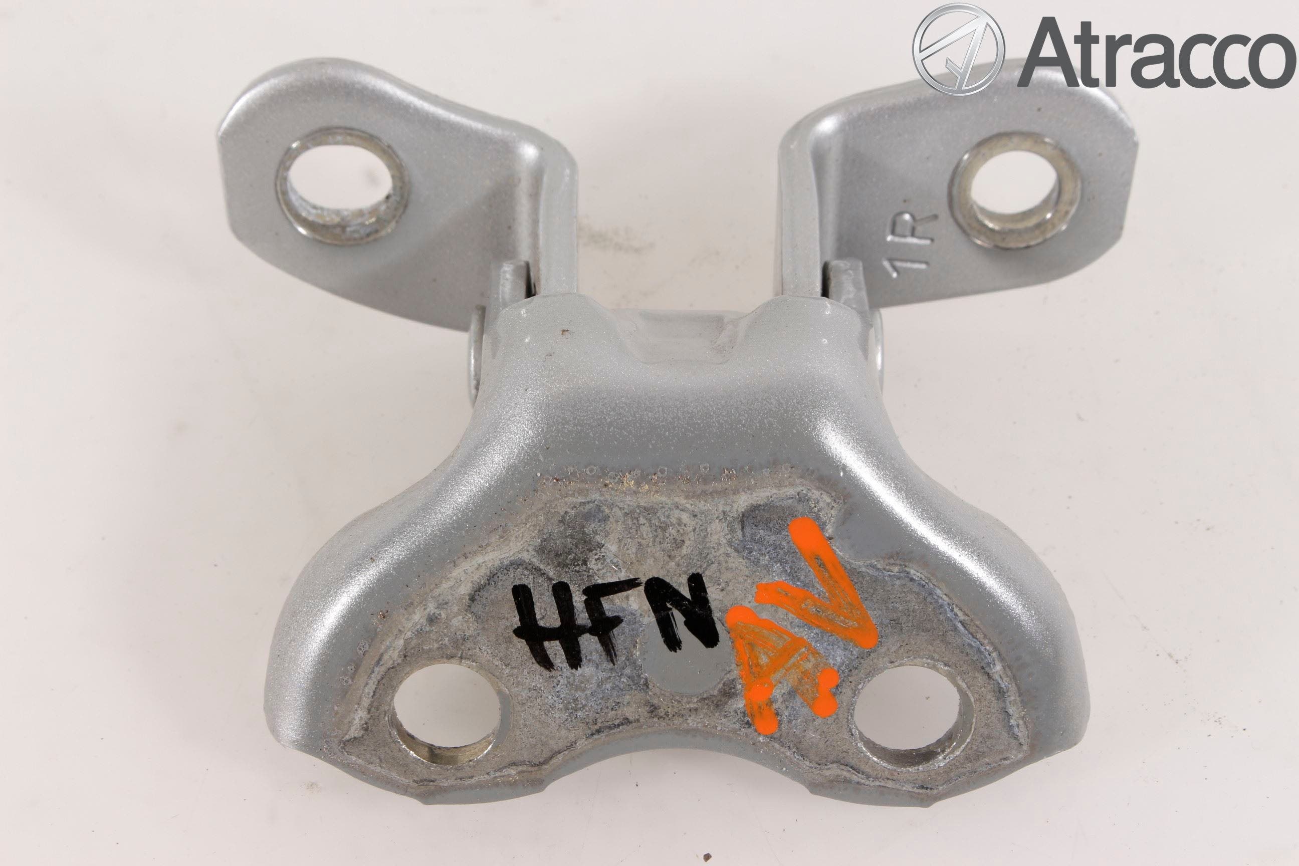 Toyota VERSO 09-18 Dörrgångjärn