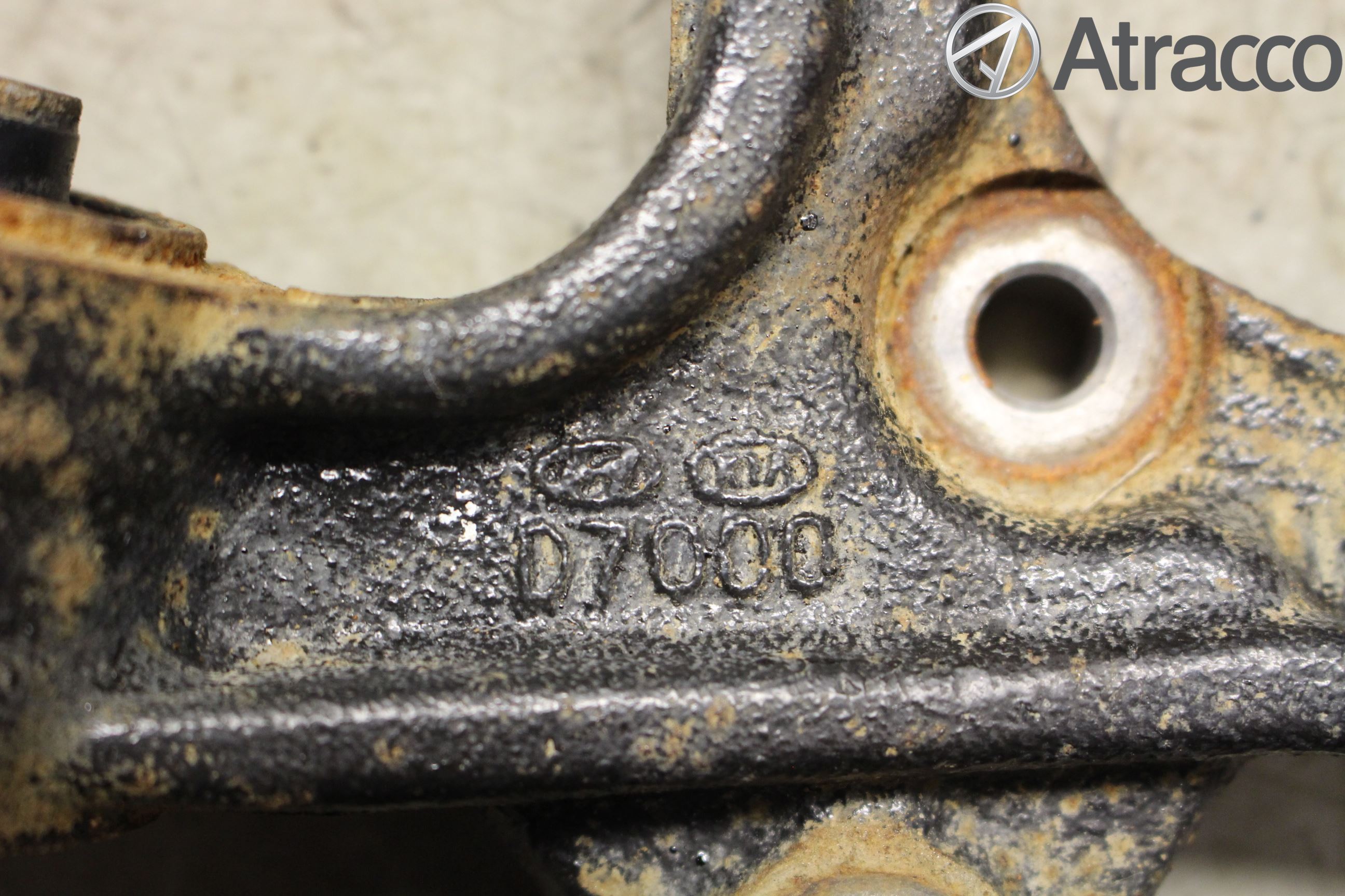 Hyundai TUCSON 05- Hjullagerhus-Spindel Hö B