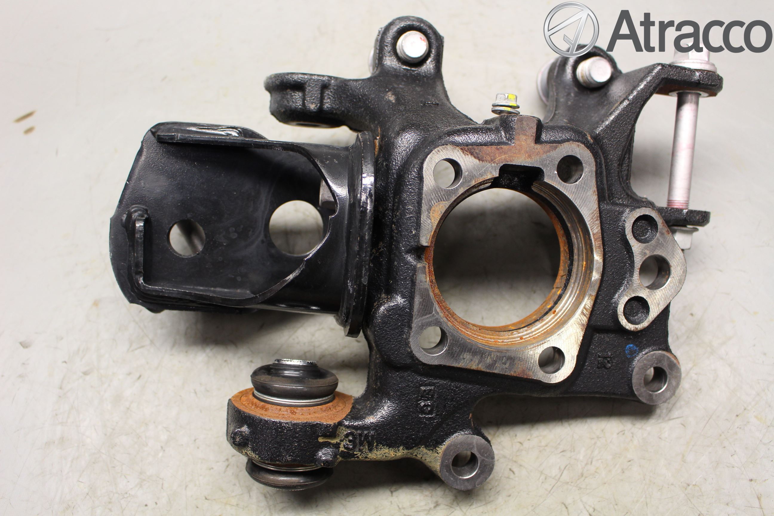 Toyota RAV4 13-18 Hjullagerhus-Spindel Vä B